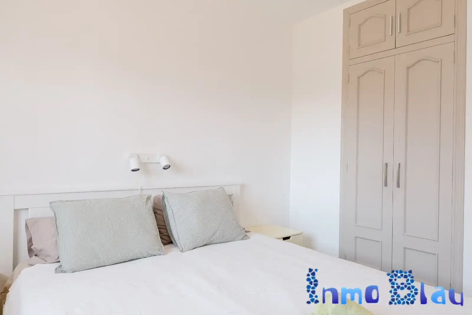 Schlafzimmer von Wohnungen zum Verkauf in L'Alfàs del Pi mit Klimaanlage, Heizung und Privatgarten