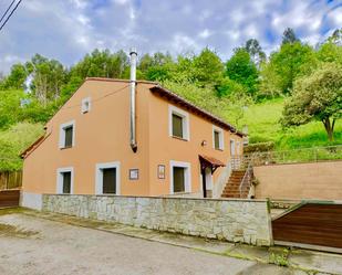 Vista exterior de Casa o xalet de lloguer en Gijón  amb Calefacció