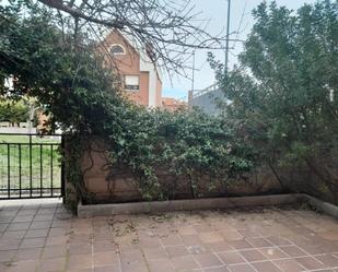 Jardí de Casa adosada en venda en Zaratán amb Calefacció, Jardí privat i Terrassa