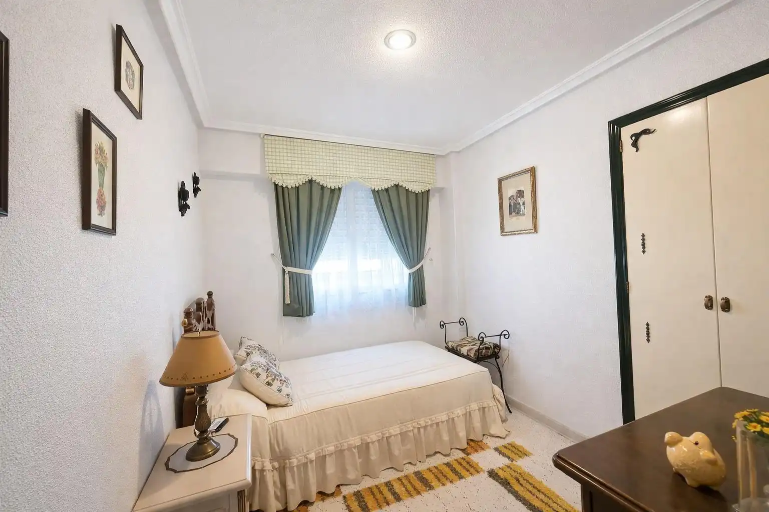 Habitación de Apartamento en venta en Elche / Elx con Trastero y Balcón
