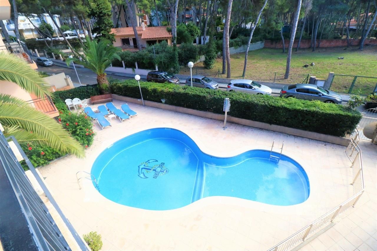 Swimming pool of Apartment for sale in Salou  with Air Conditioner, Swimming Pool and Balcony