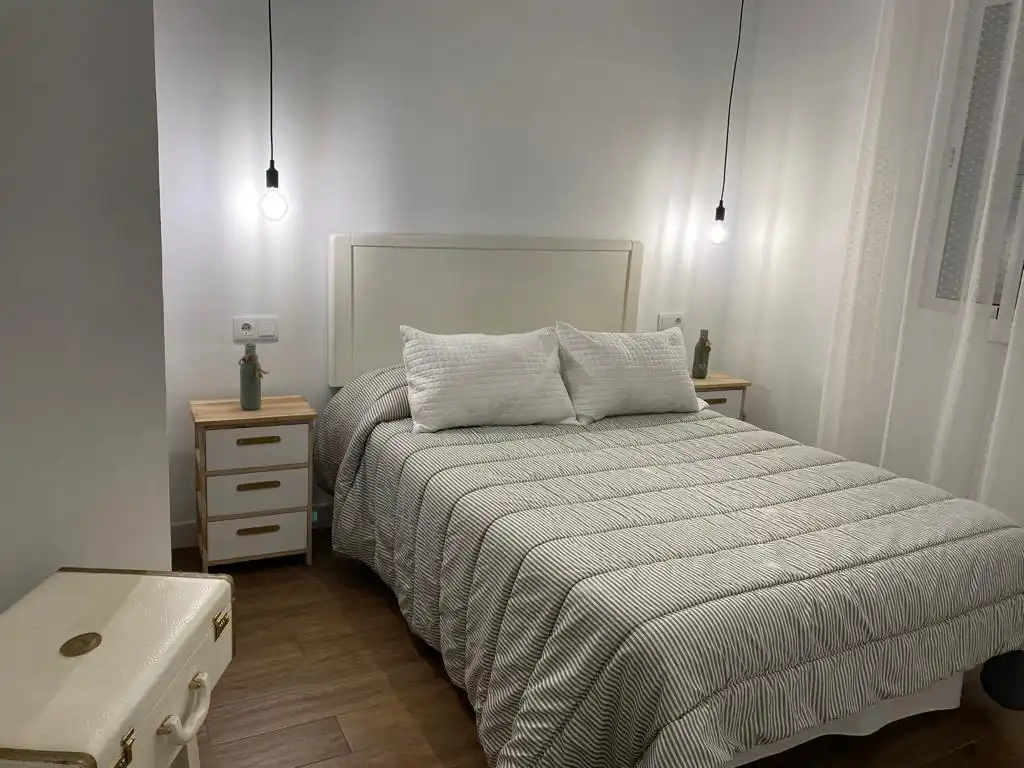Flat with terrace to rent in Calle Doctor Gómez Ulla 31, imagen 3