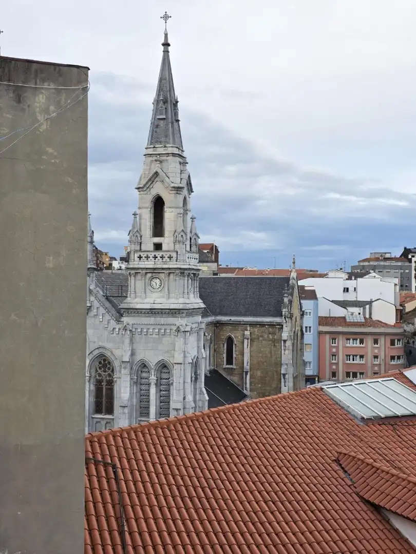 Vista exterior de Ático en venta en Avilés