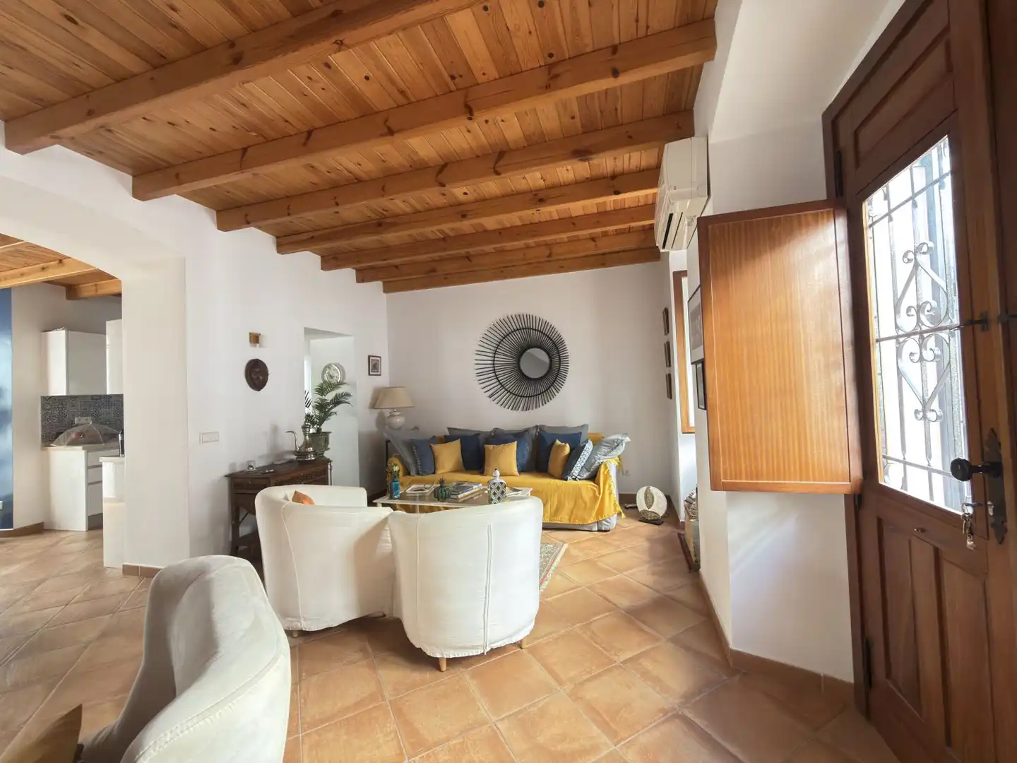 Sala d'estar de Casa o xalet en venda en Estepona amb Aire condicionat, Terrassa i Balcó