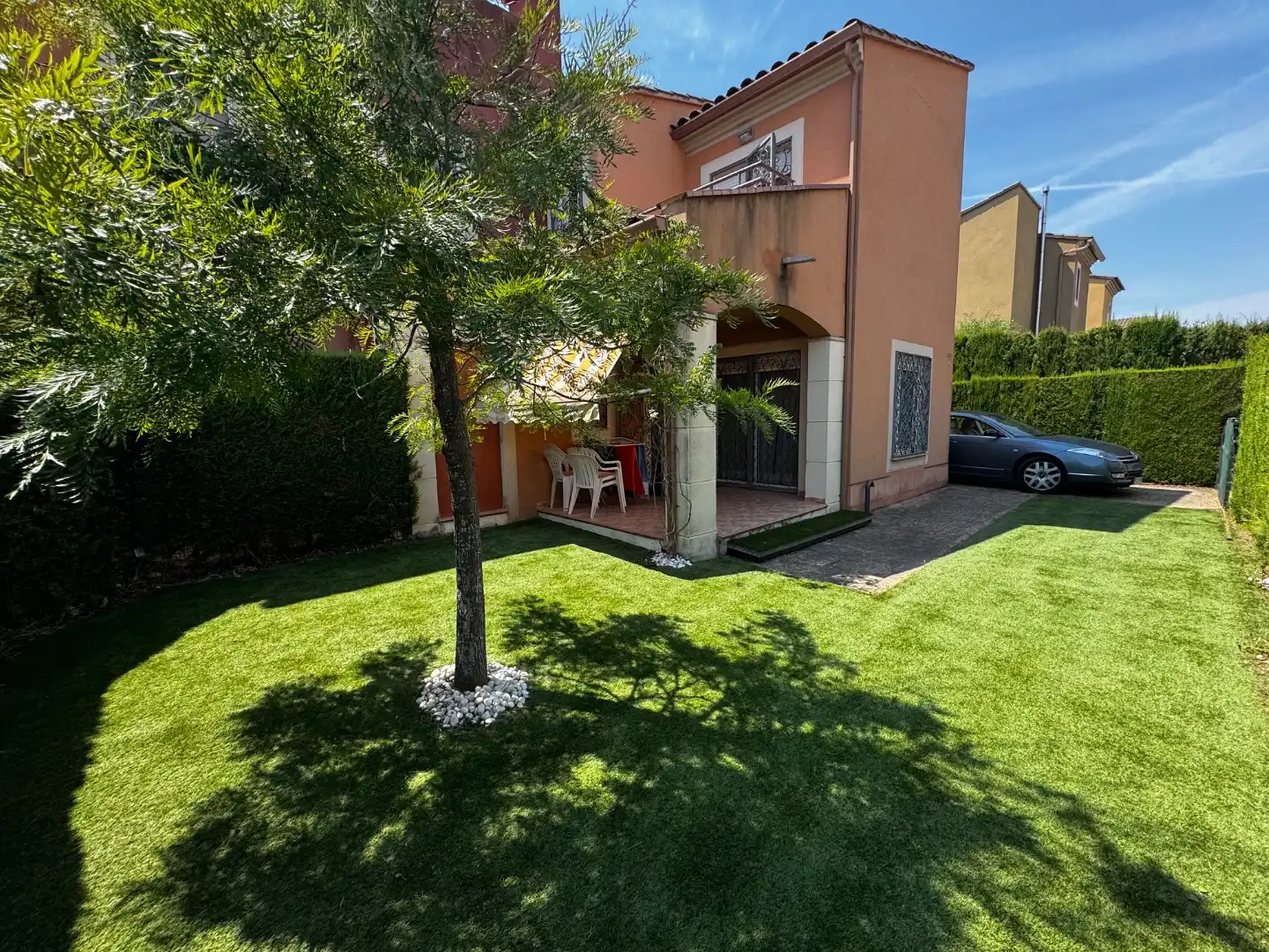 Casa pareada con piscina en venta en Carrer mont-roig de Sió 13, imagen 2