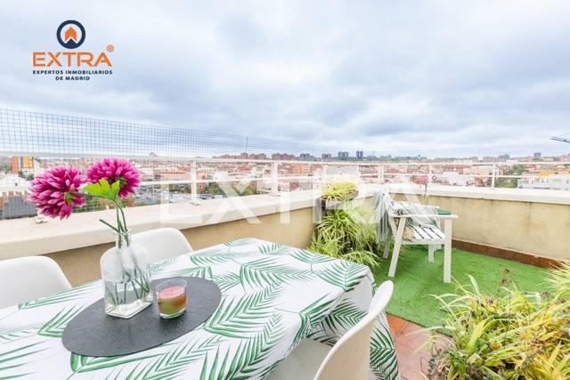 Ático en Venta en Avenida Ciudad de Barcelona en Adelfas