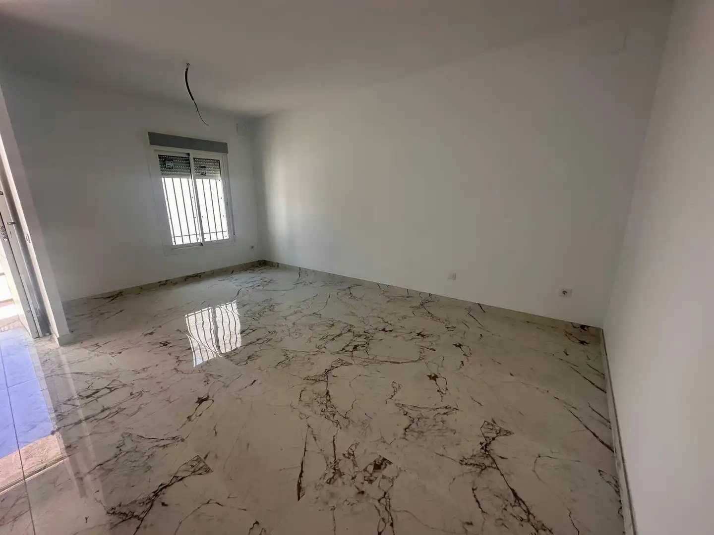 Casa adosada en venta en Pilas