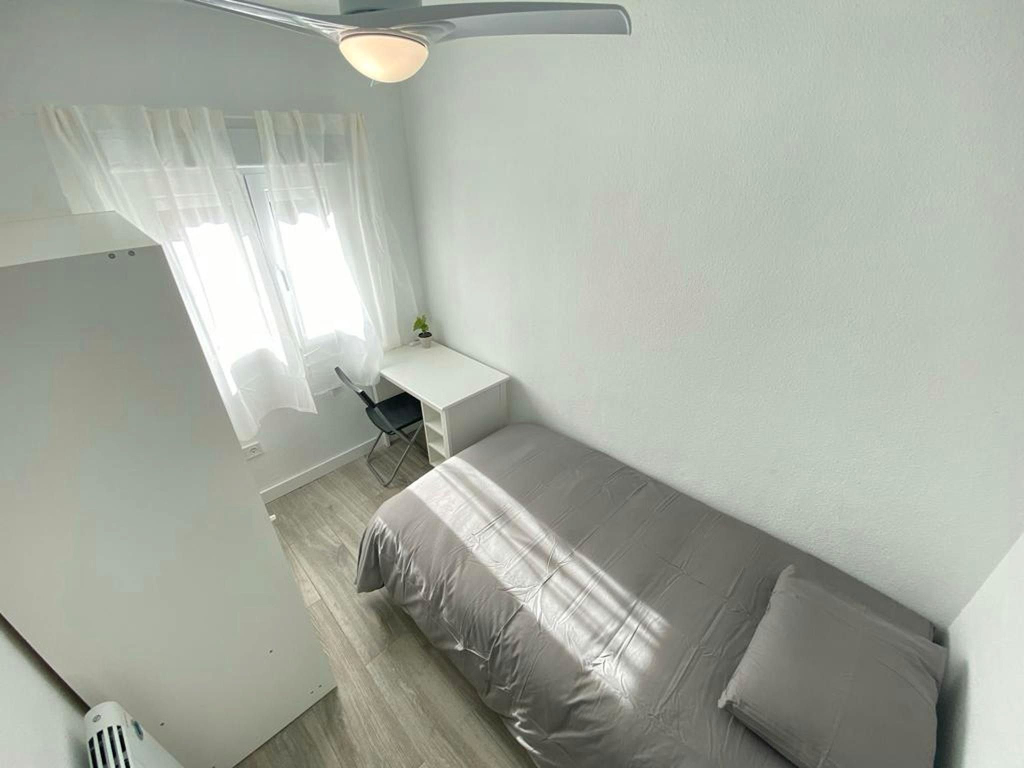 Flat to share in N/A, Butarque