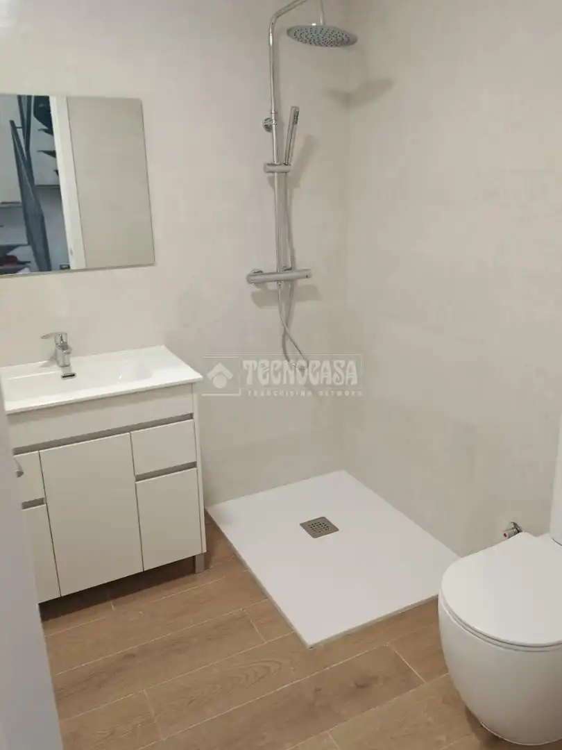 Bany de Local en venda en Rivas-Vaciamadrid amb Terrassa