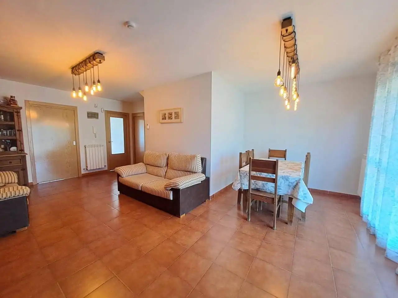 Sala de estar de Casa o chalet en venta en Valdorros con Calefacción, Jardín privado y Parquet