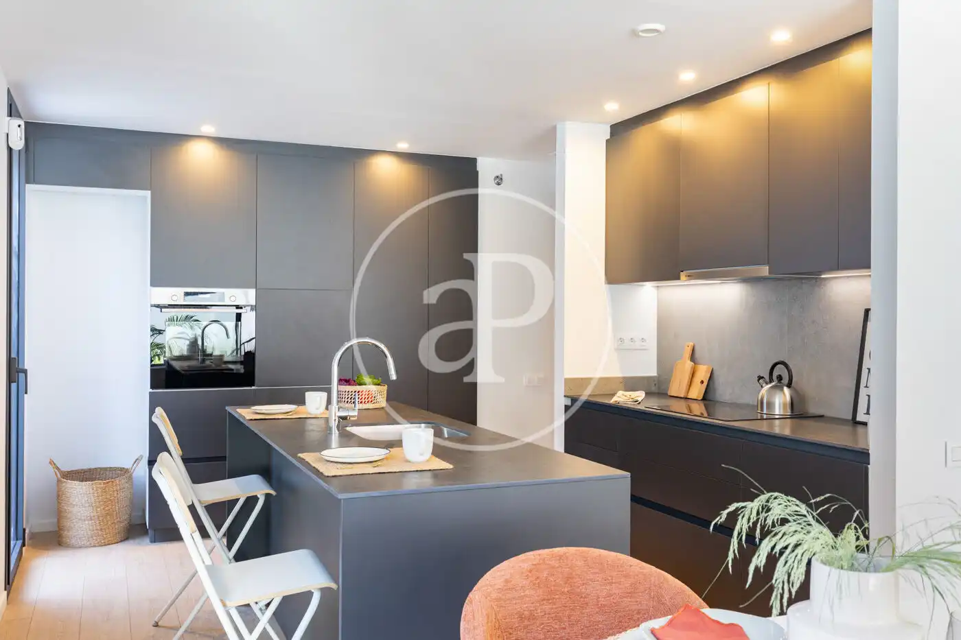 Cocina de Piso en venta en Sant Cugat del Vallès con Aire acondicionado, Calefacción y Jardín privado
