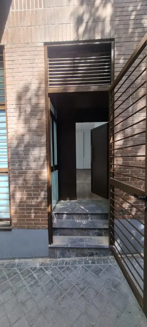 Study for rent in Madrid  with Air Conditioner, Heating and Oven