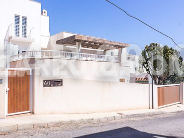Villa con piscina in vendita a Calle Cañada Aguilar