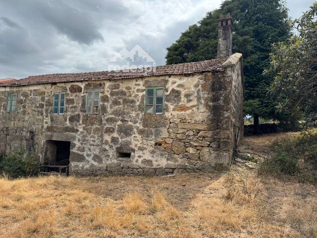 Casa-chalet en Venta en Crecente