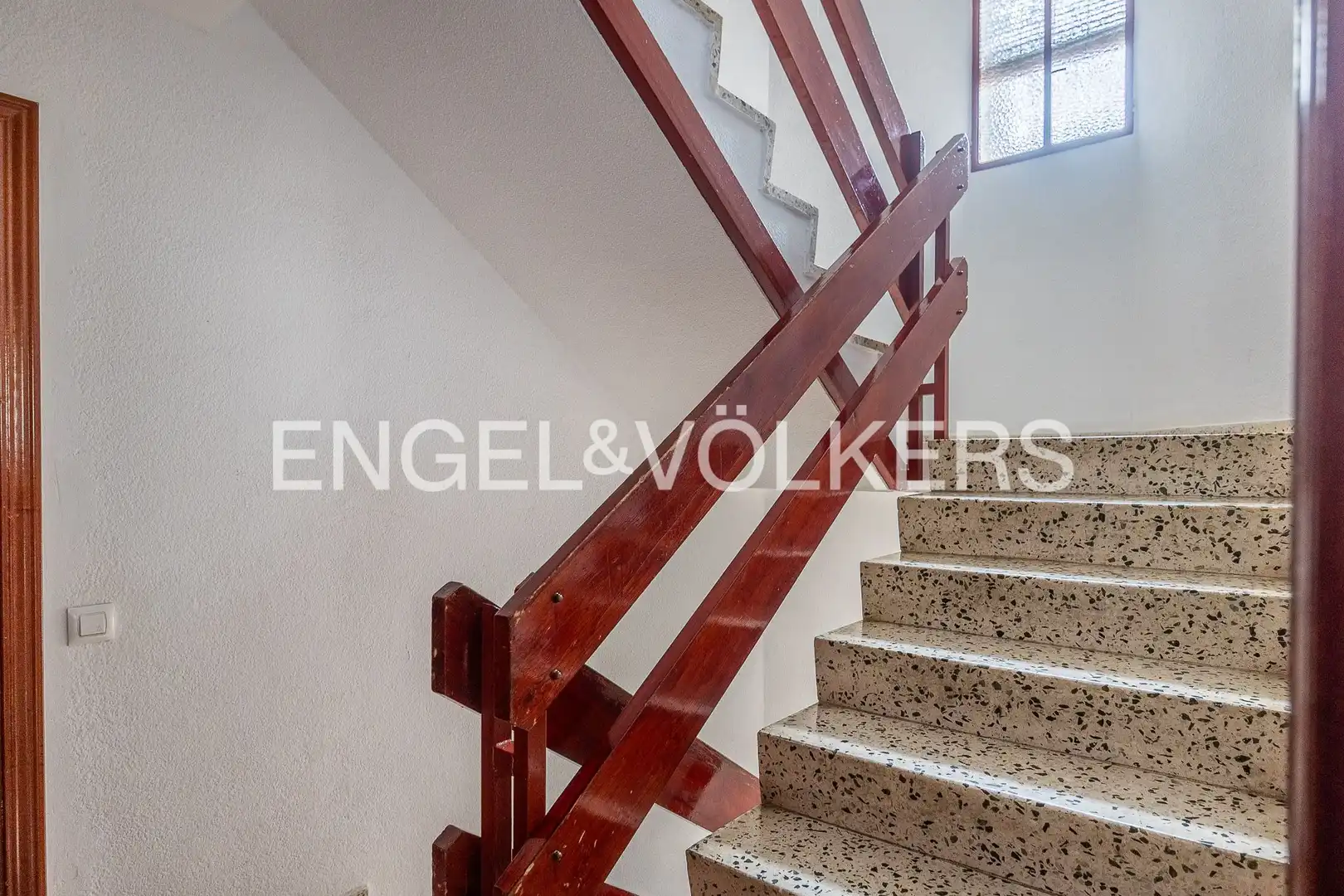 Flat for sale in Sevilla  with Heating, Swimming Pool and Balcony