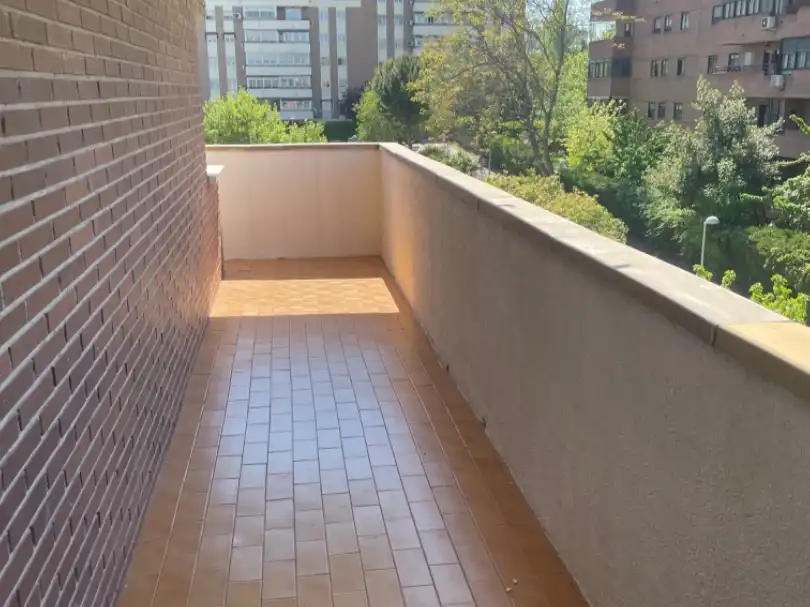 Appartamento con piscina in affitto a Ramón Gómez de la Serna 87, imagen 6