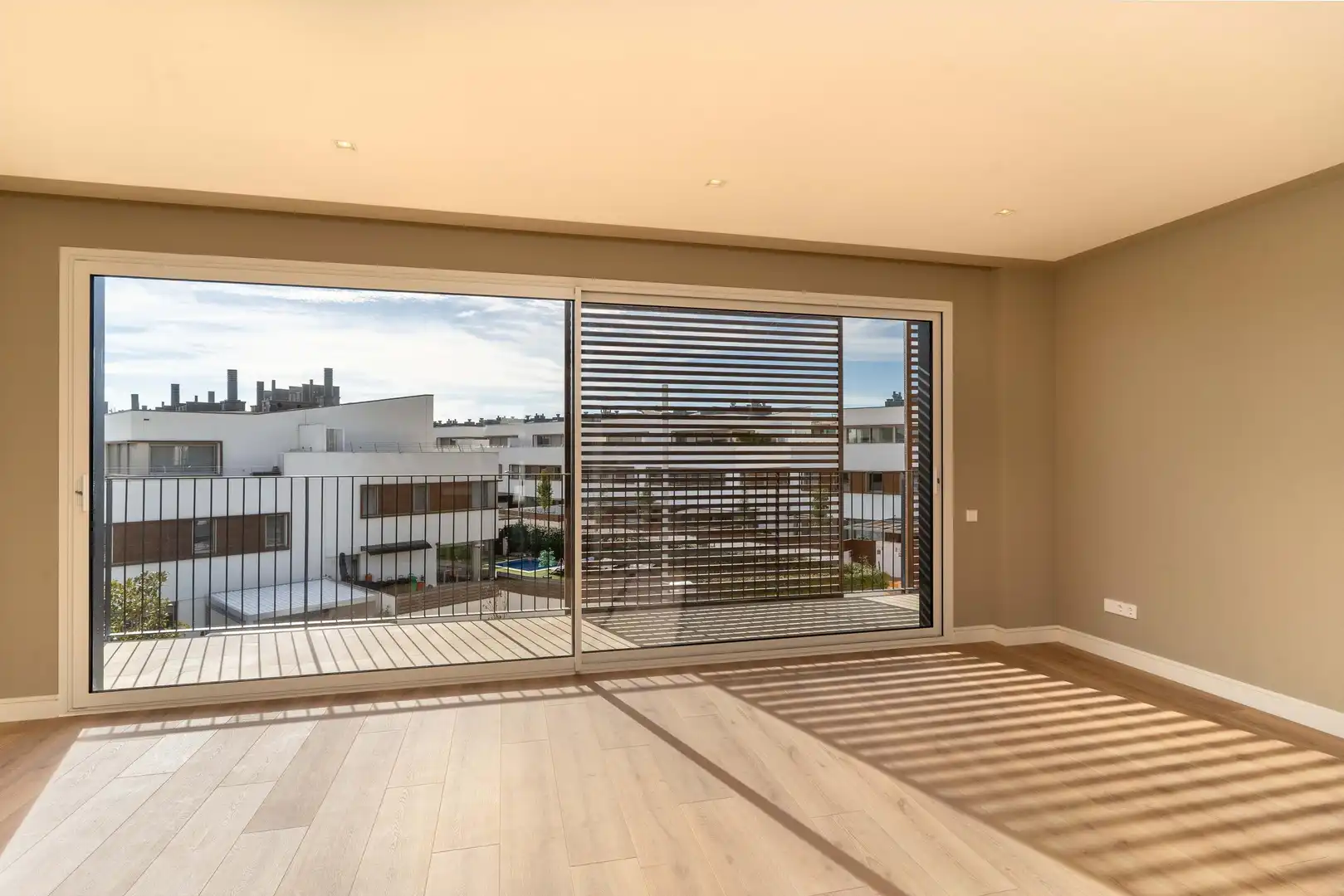 Wohnung zur Miete in RDA. JEAN MONNET 230-238, SABADELL, Can Gambús