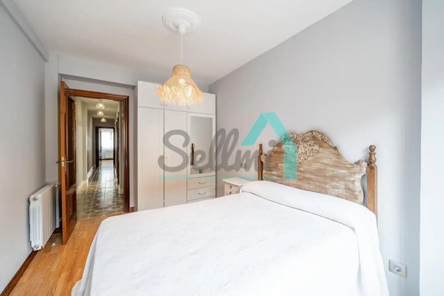 Bedroom of Flat for rent in Gijón   with Heating, Terrace and Furnished