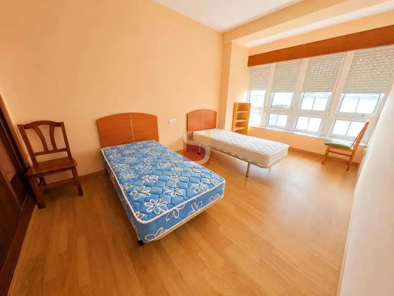 Habitación de Piso en venta en O Rosal   con Calefacción, Trastero y Amueblado