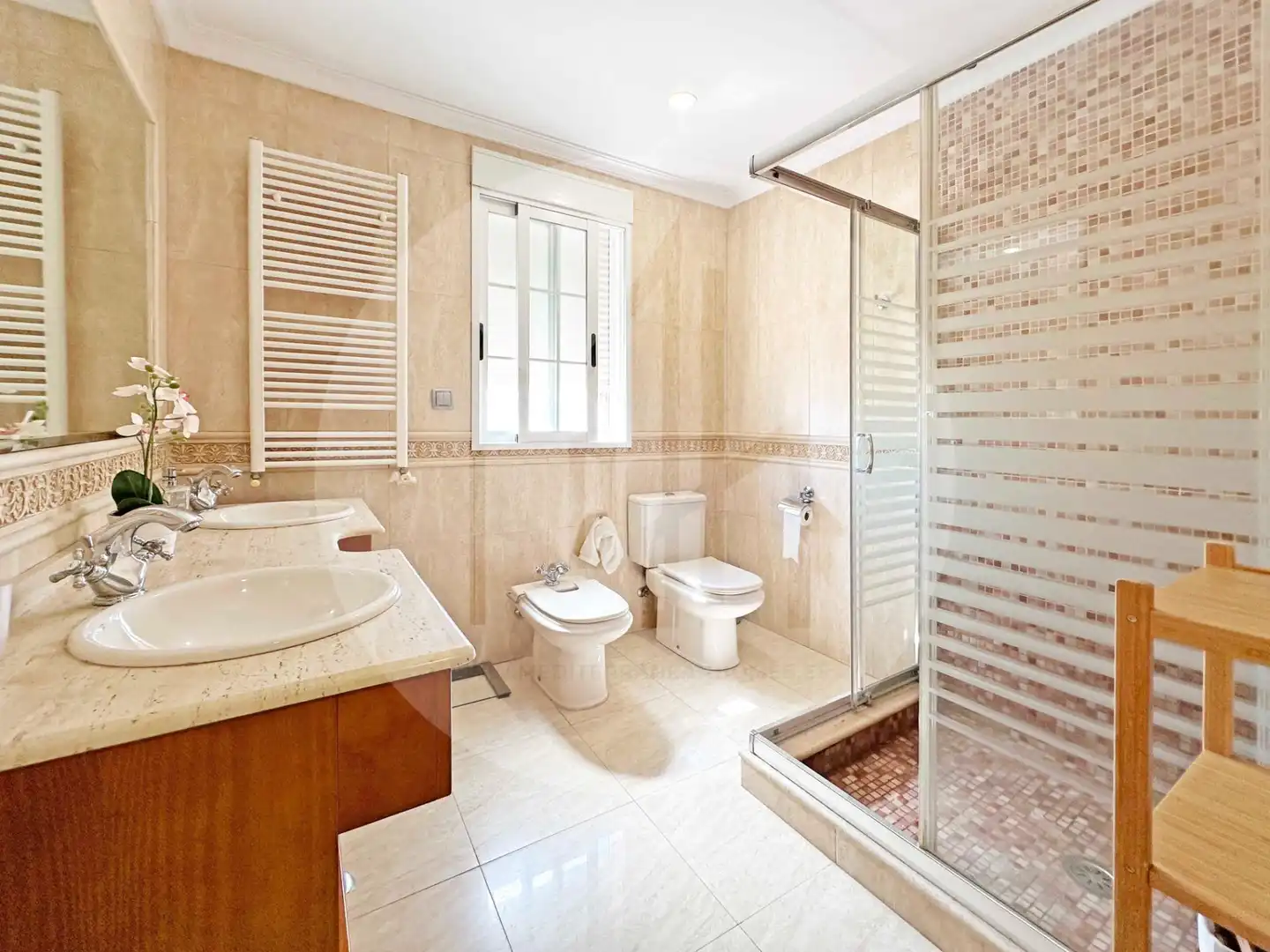 Bathroom of Detached homes for sale in Sagunto / Sagunt  with Private garden, Terrace and Balcony