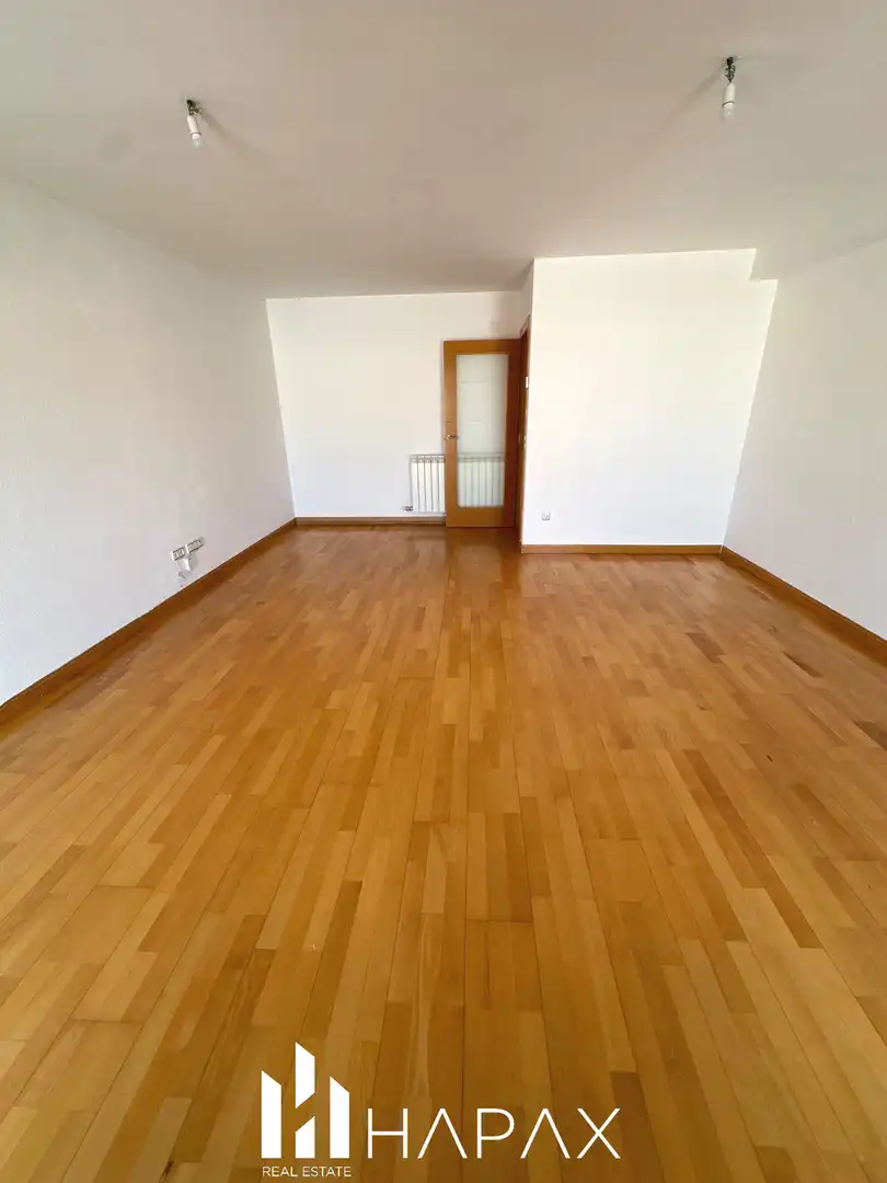 Sala de estar de Piso en venta en Villares de la Reina con Calefacción