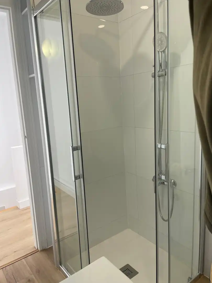 Bany de Dúplex en venda en Torrevieja amb Terrassa, Moblat i Balcó