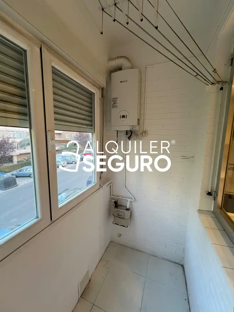 Parking de Piso de alquiler en Madrid con Calefacción y Amueblado