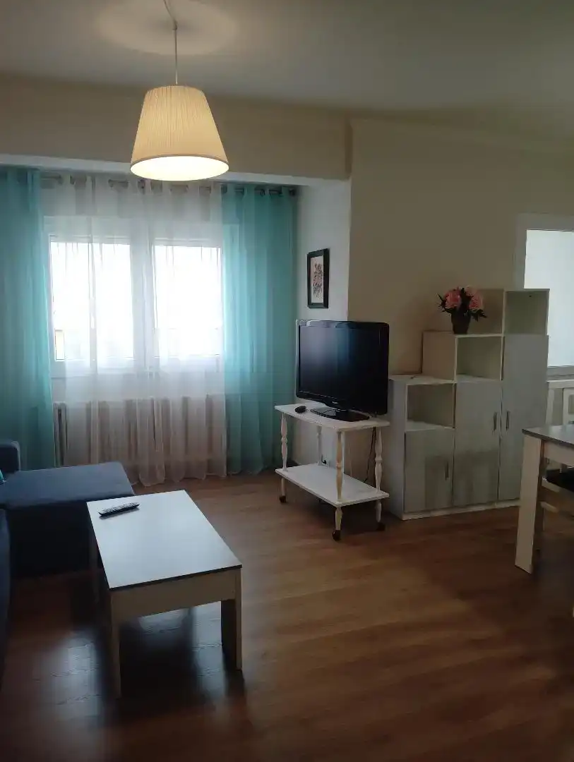 Wohnzimmer von Wohnung zur Miete in Lugo mit Privatgarten, Abstellraum und Möbliert