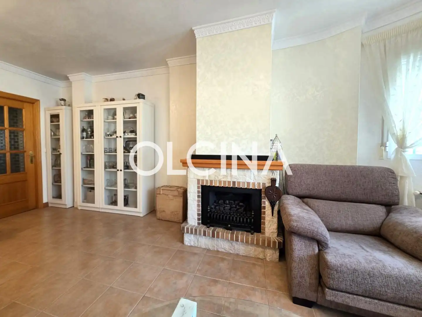 Sala de estar de Casa o chalet en venta en Castalla con Calefacción, Jardín privado y Terraza