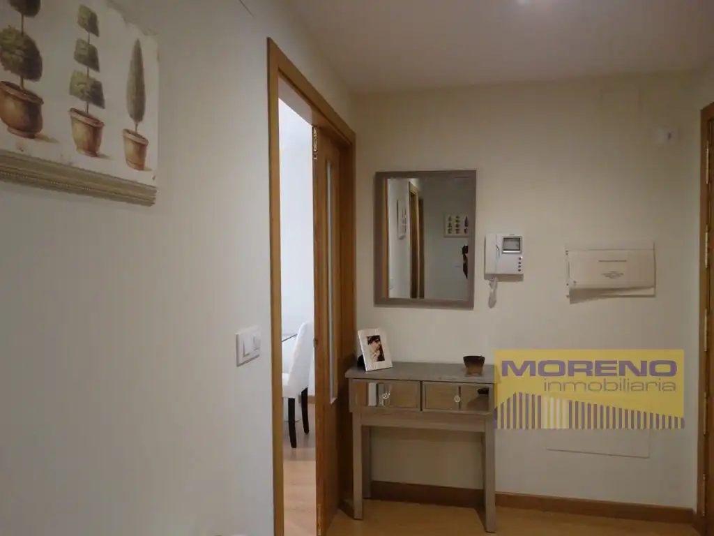 Wohnung zum Verkauf in Sarria mit Fernseher