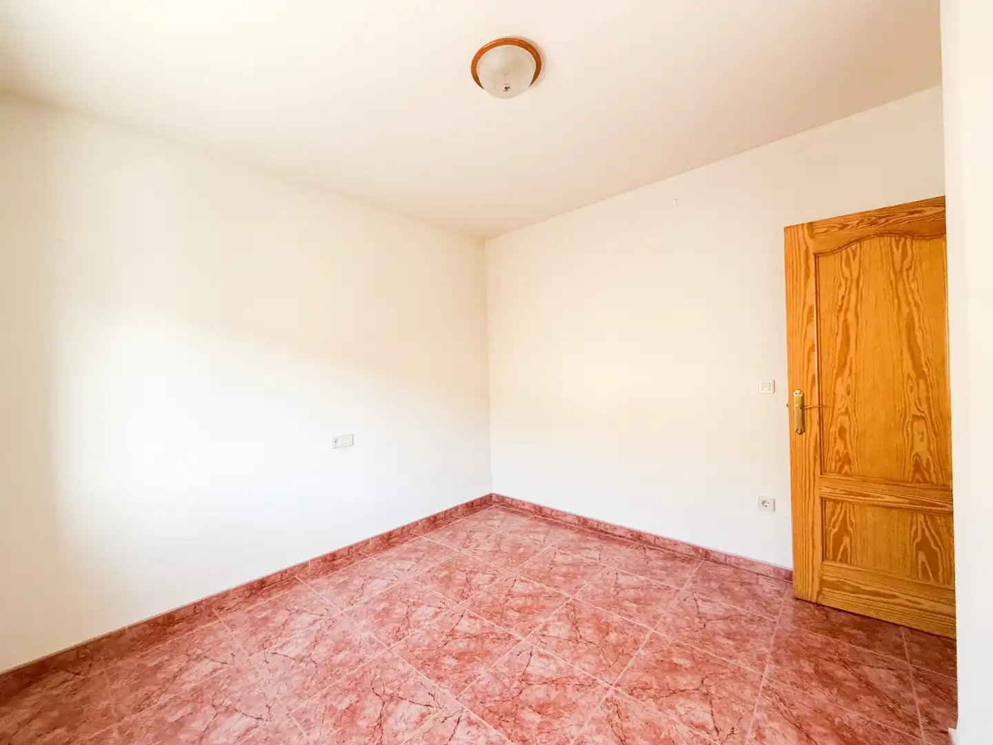 Schlafzimmer von Einfamilien-Reihenhaus zum Verkauf in Baza mit Klimaanlage, Heizung und Terrasse