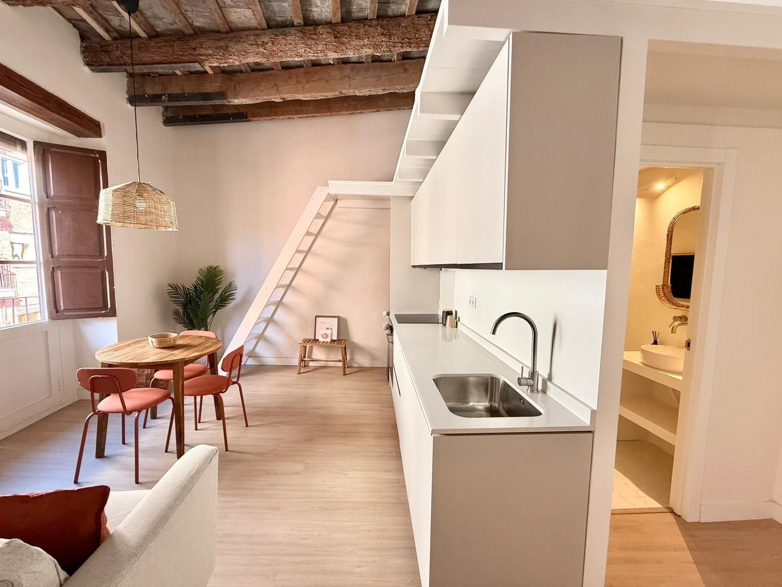 Kitchen of Flat for sale in  Valencia Capital  with Heating, Parquet flooring and Balcony