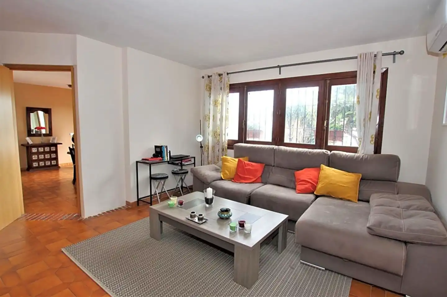 Sala de estar de Casa o chalet en venta en Benalmádena con Aire acondicionado, Jardín privado y Terraza