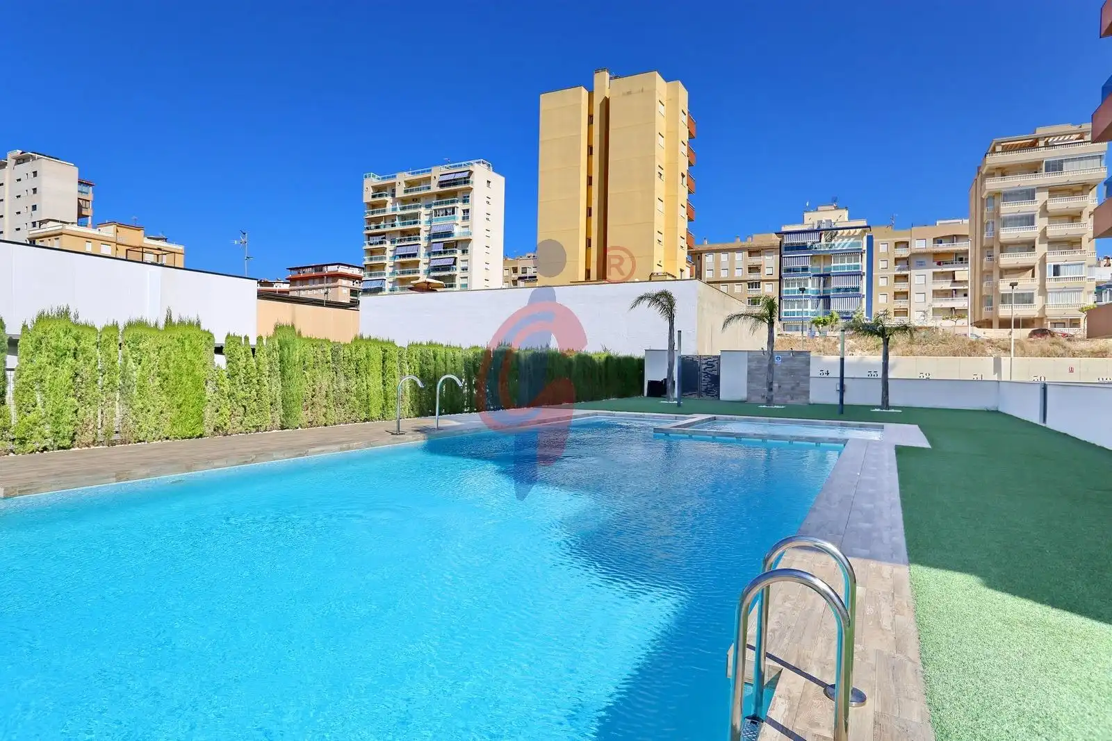 Apartament amb terrassa en venda a Avenida del Puerto 16