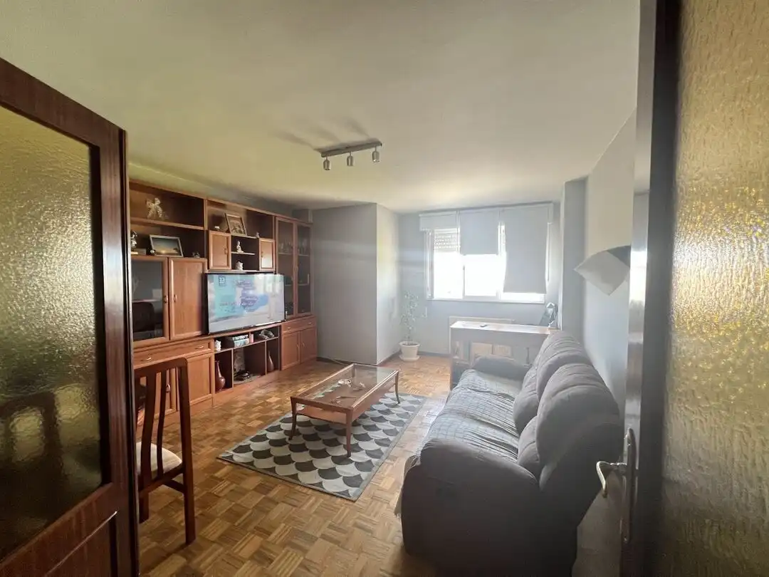 Sala de estar de Piso en venta en Siero con Calefacción, Terraza y Trastero