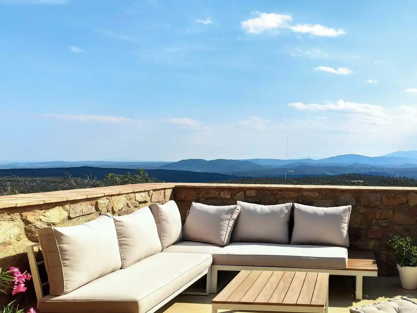 Terrasse von Country house zum Verkauf in La Jonquera mit Klimaanlage, Heizung und Terrasse