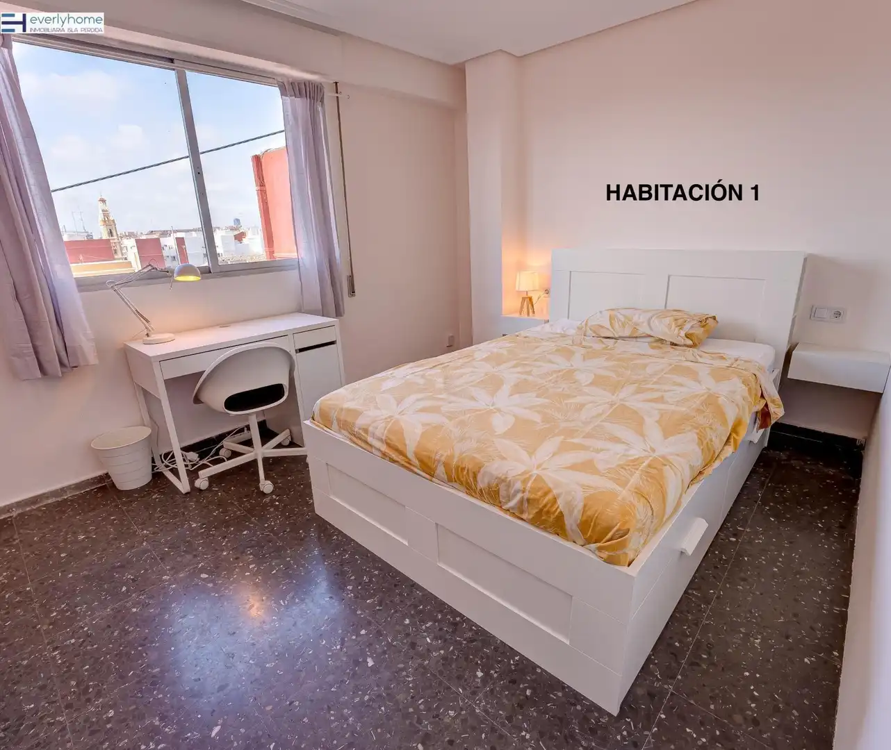 Bedroom of Flat for share in Valencia