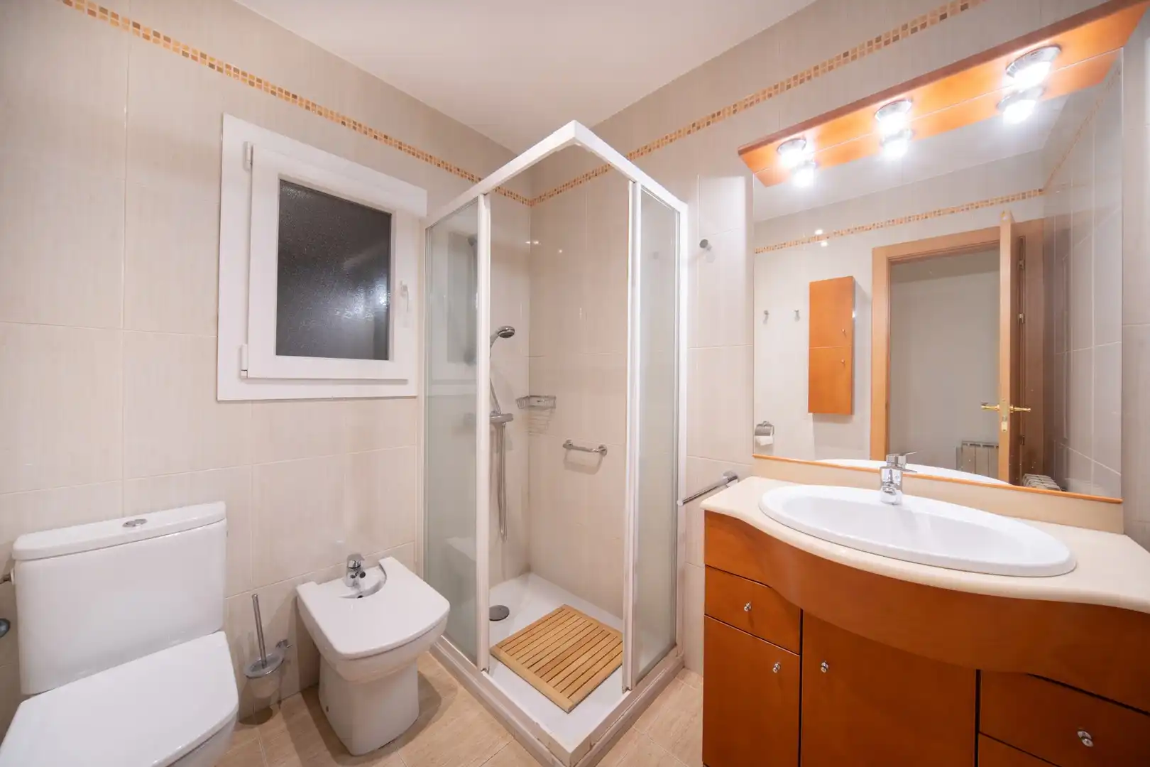 Baño de Piso en venta en Igualada con Aire acondicionado, Calefacción y Trastero
