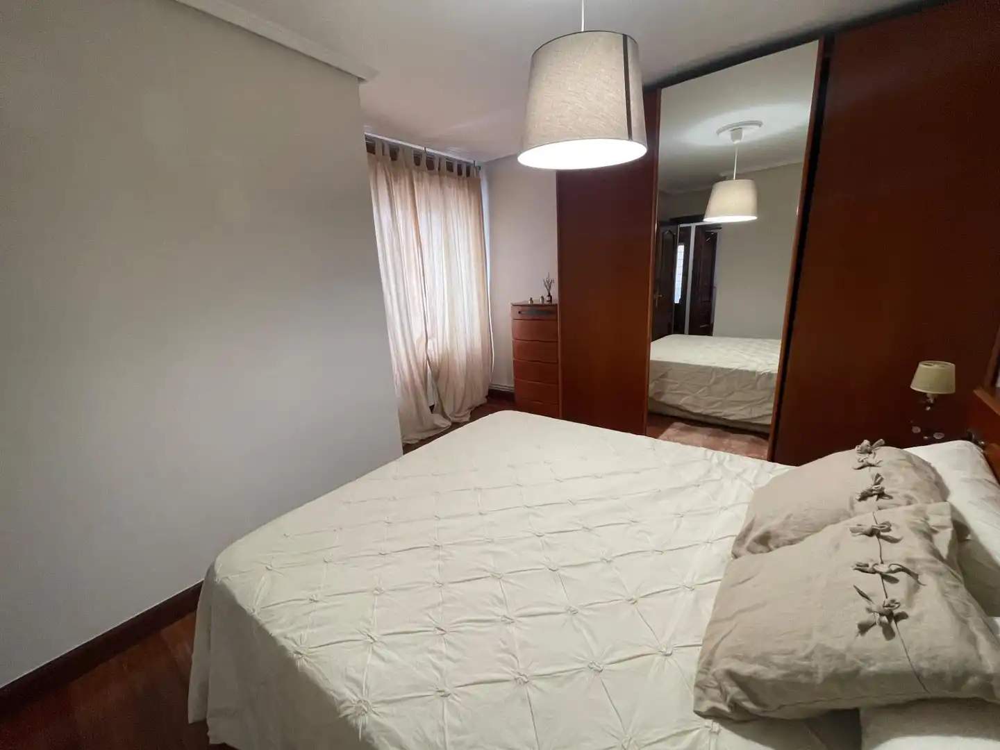 Bedroom of Flat for sale in Bilbao   with Heating, Terrace and Furnished