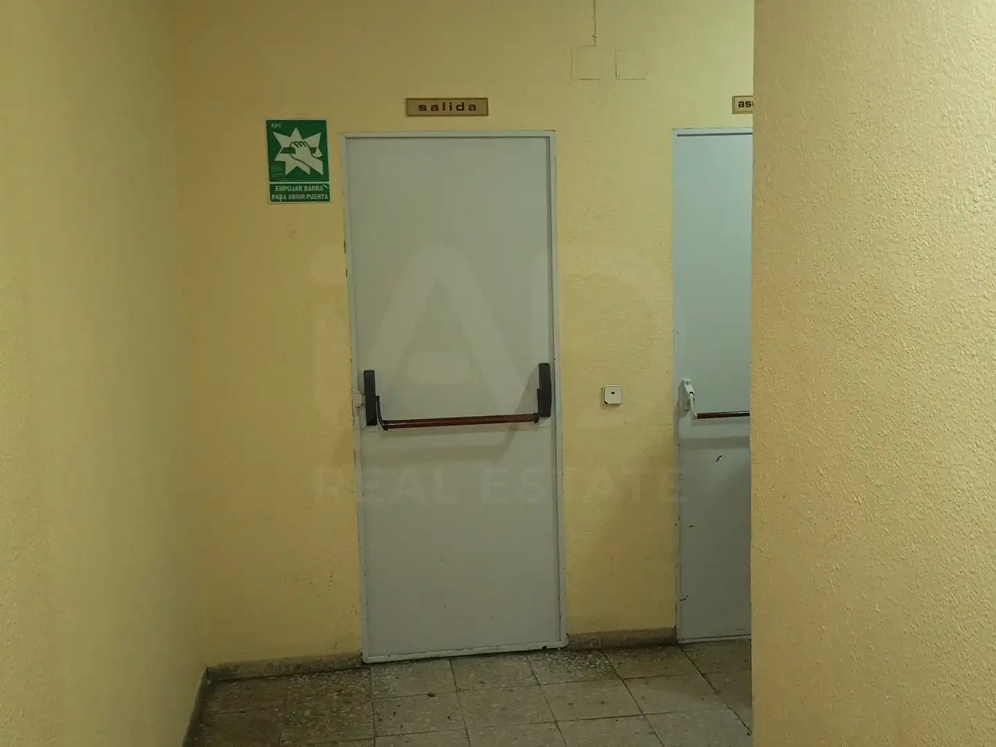 Einzelparkplatz zum Verkauf in Avenida de San Luis, imagen 8