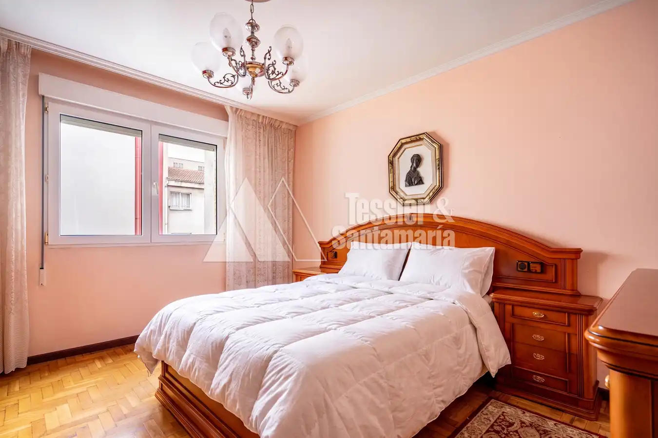 Habitación de Piso en venta en Gijón  con Calefacción, Trastero y Amueblado