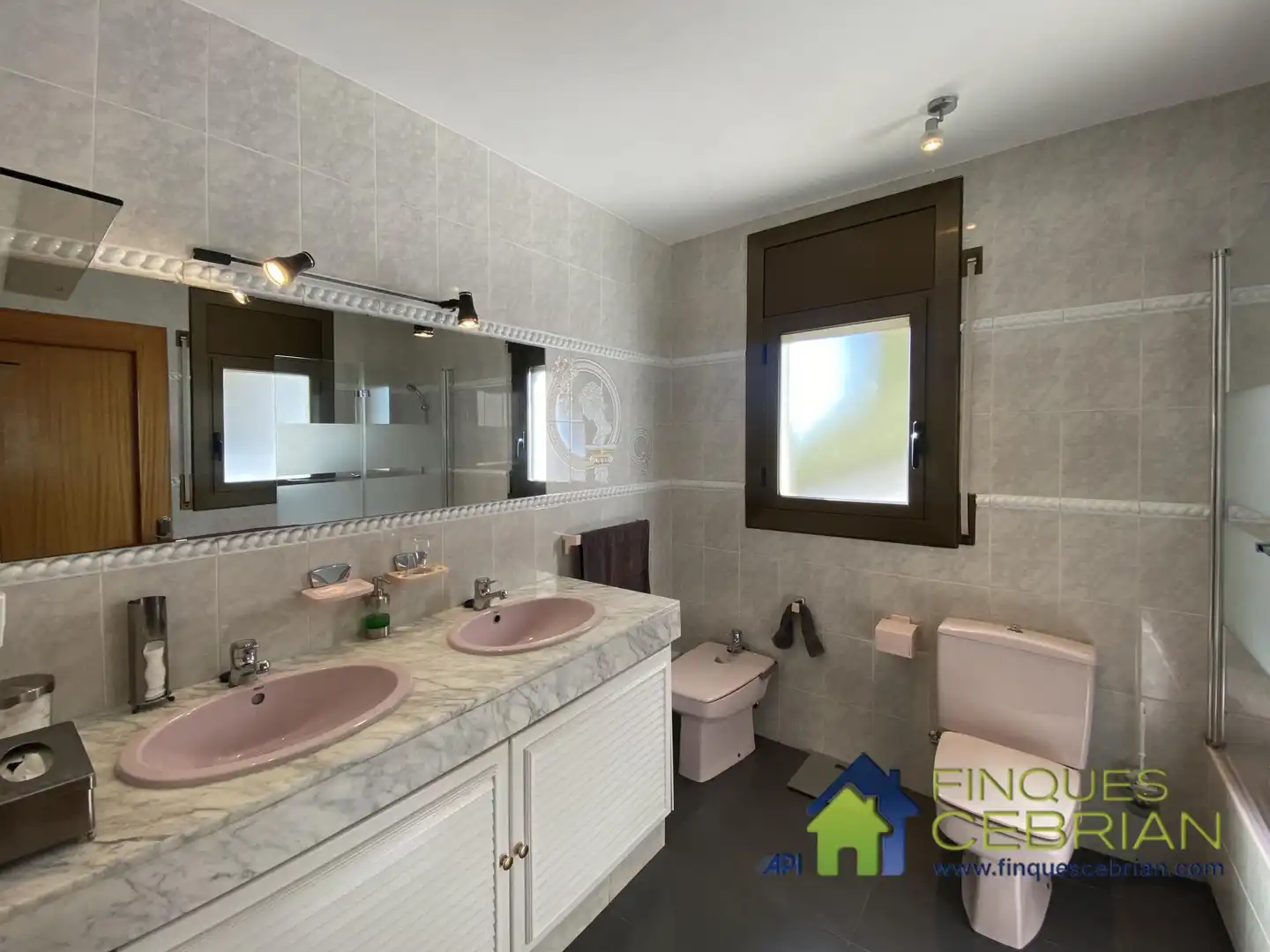 Bathroom of Houses for sale in Alella  with Heating, Terrace and Storage room