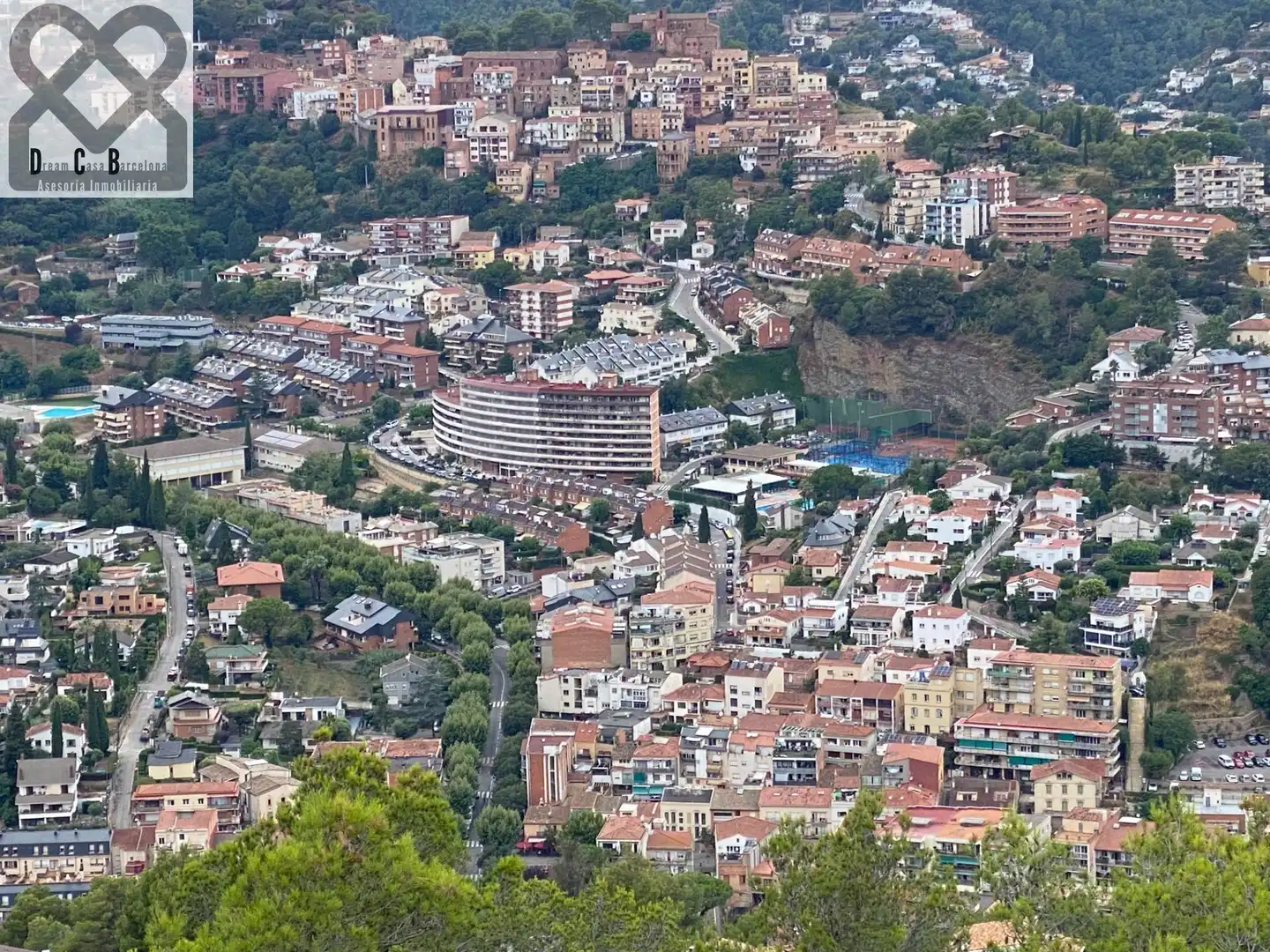 Vista exterior de Casa o chalet en venta en Corbera de Llobregat con Calefacción, Jardín privado y Terraza