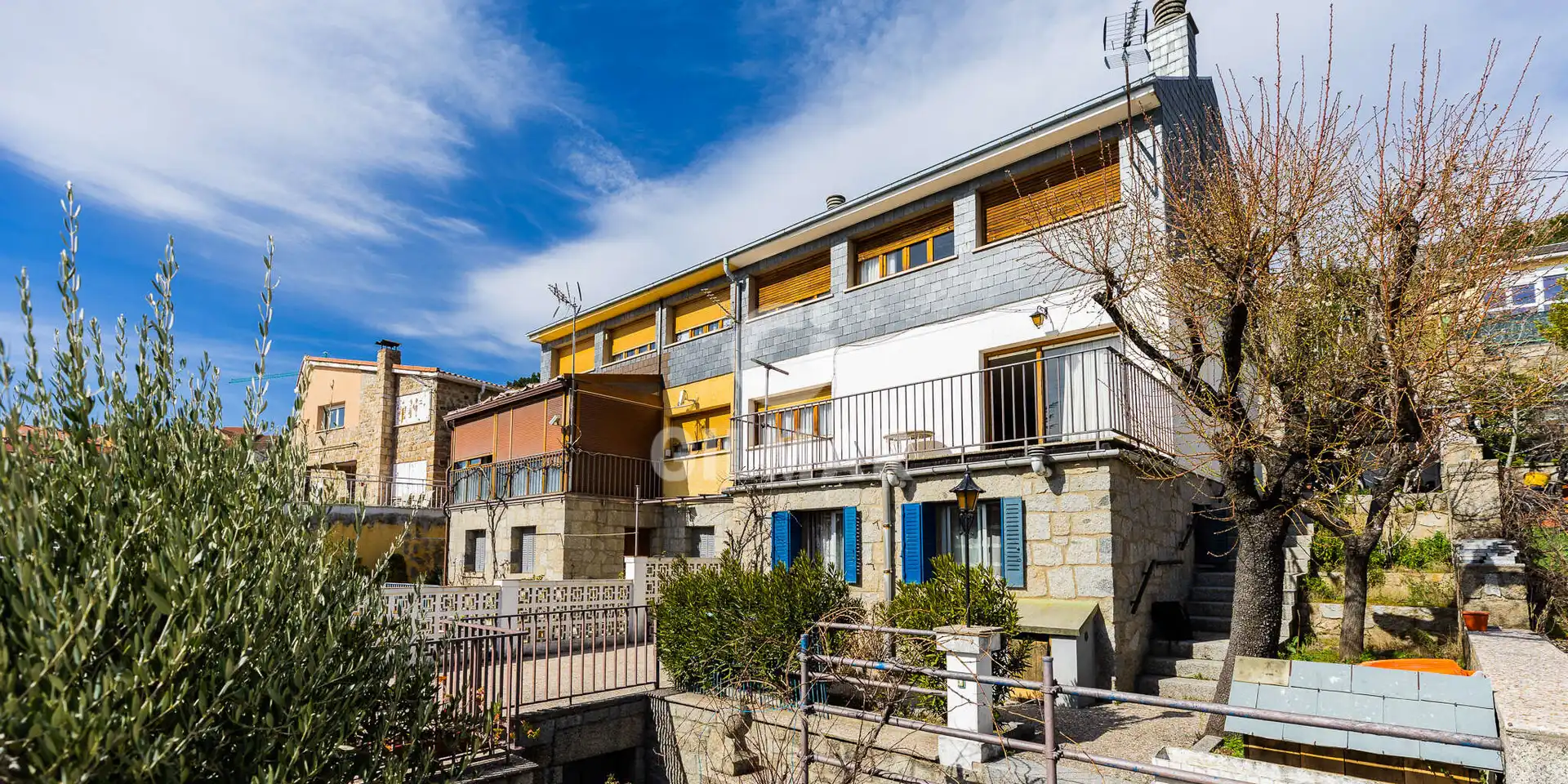 Exterior view of Detached homes for sale in San Lorenzo de El Escorial  with Private garden