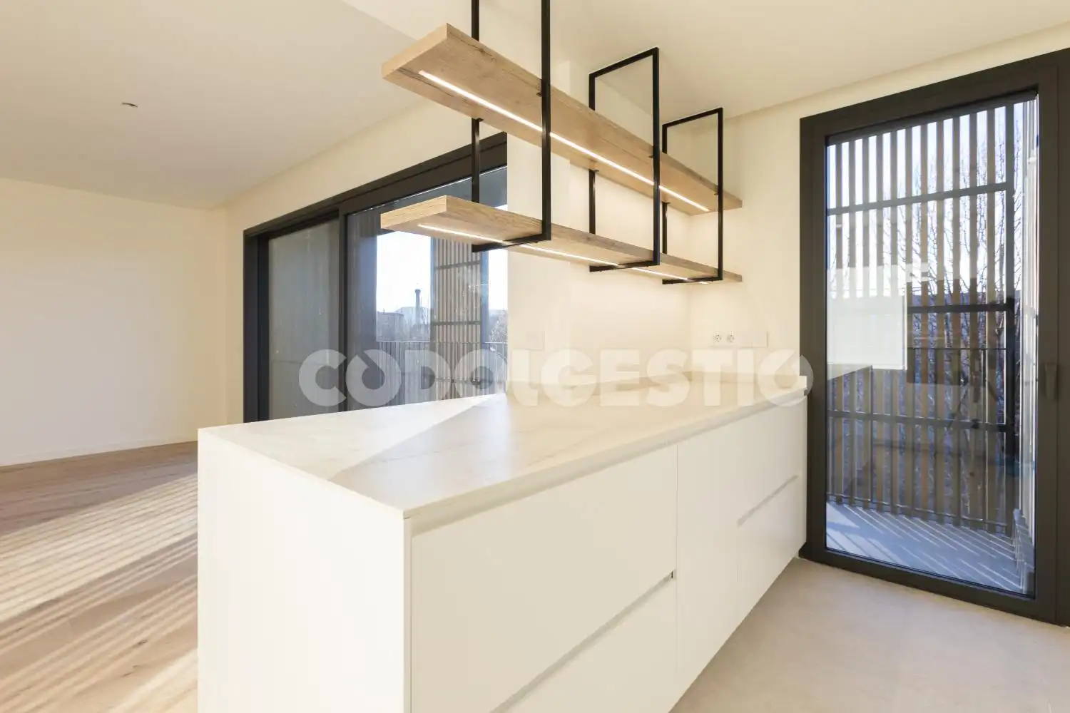 Flat for rent in Mossèn Gudiol, 9, Centre
