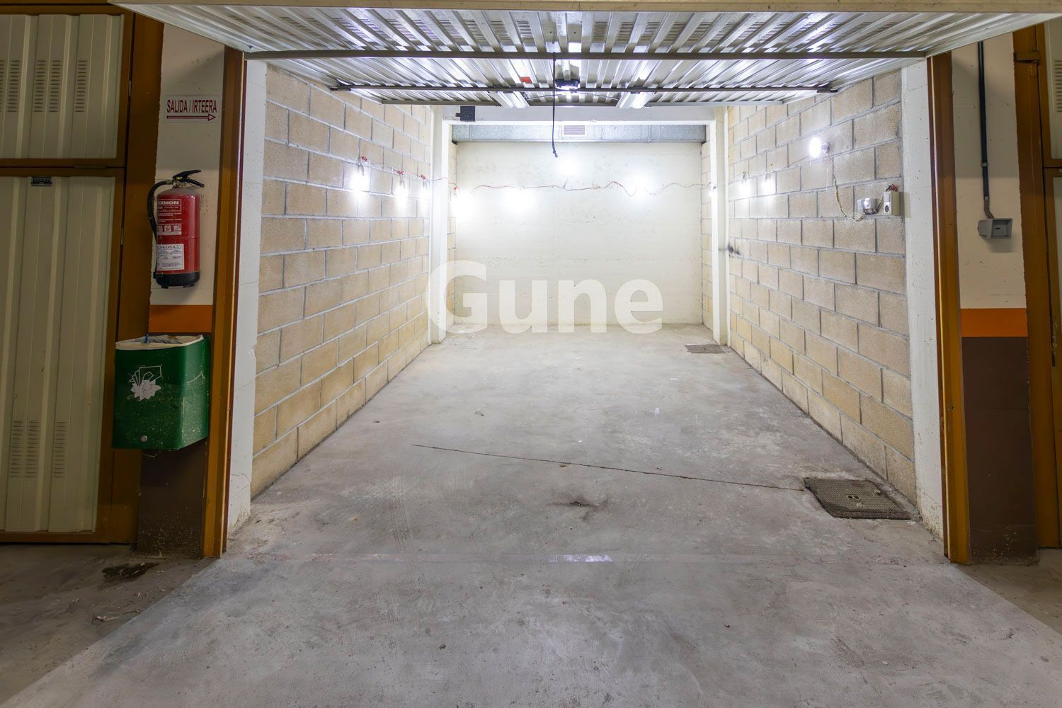 Garage for sale in Legorreta
