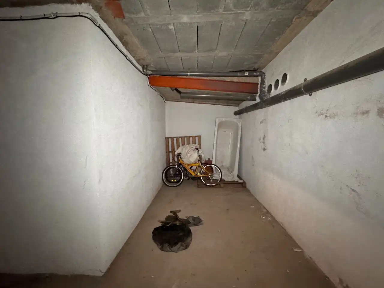 Garaje en venta en La Bisbal d'Empordà