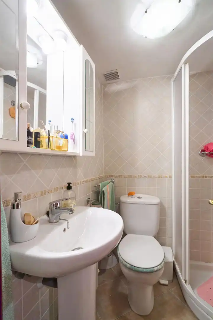 Bany de Casa o xalet en venda en Navacarros amb Jardí privat i Piscina