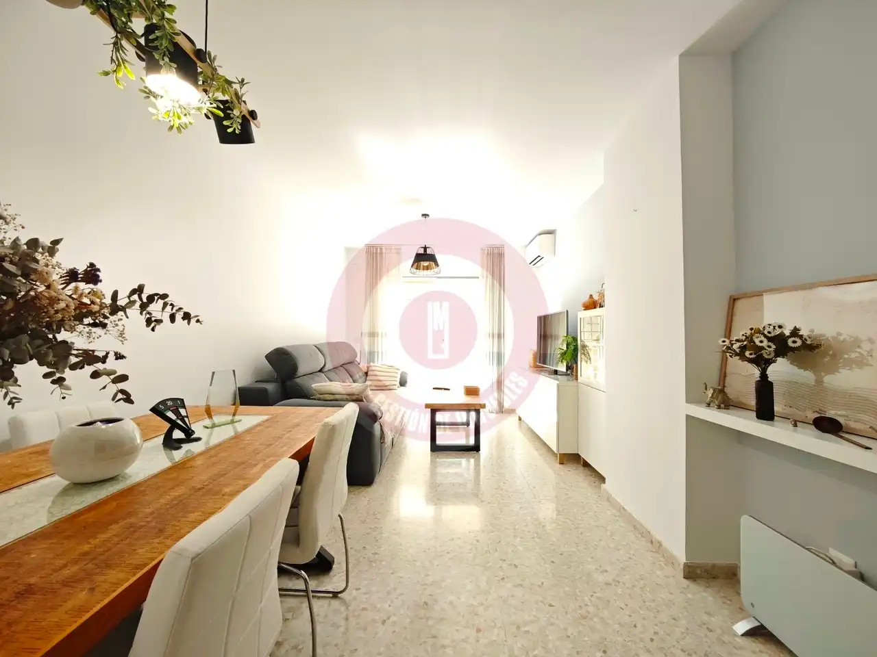 Sala d'estar de Pis en venda en Vélez-Málaga amb Aire condicionat, Terrassa i Moblat