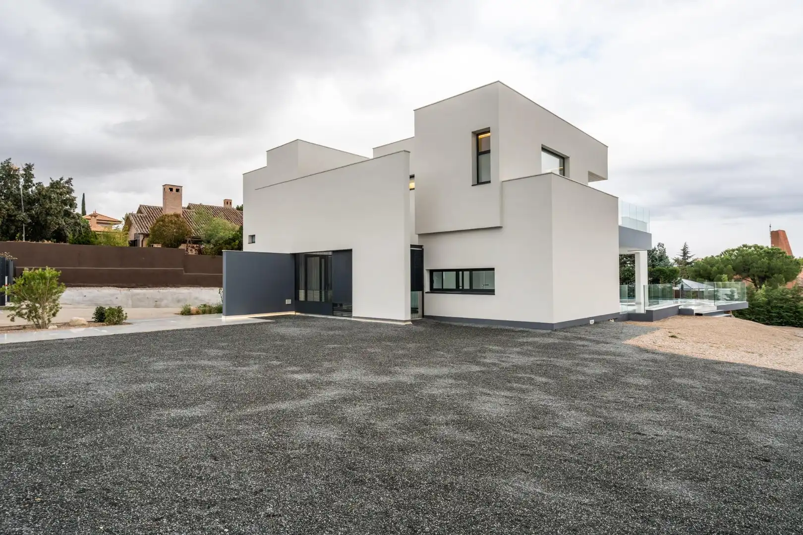 Vista exterior de Casa o xalet en venda en Las Rozas de Madrid amb Calefacció, Jardí privat i Terrassa